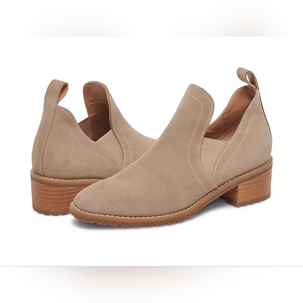Blondo Sandra Suede Ankle Boots In Sand